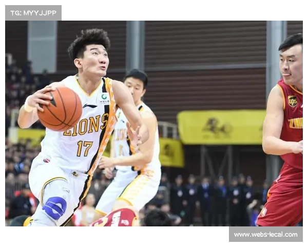 多队争夺自由球员岳鑫、董宇，海港有意左后卫