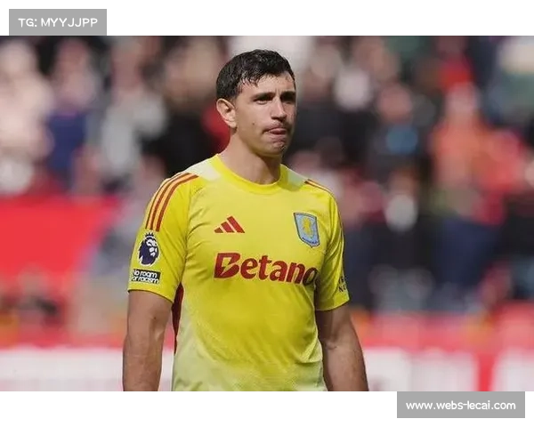 大马丁扑救关键球：维拉门神守护客场三分